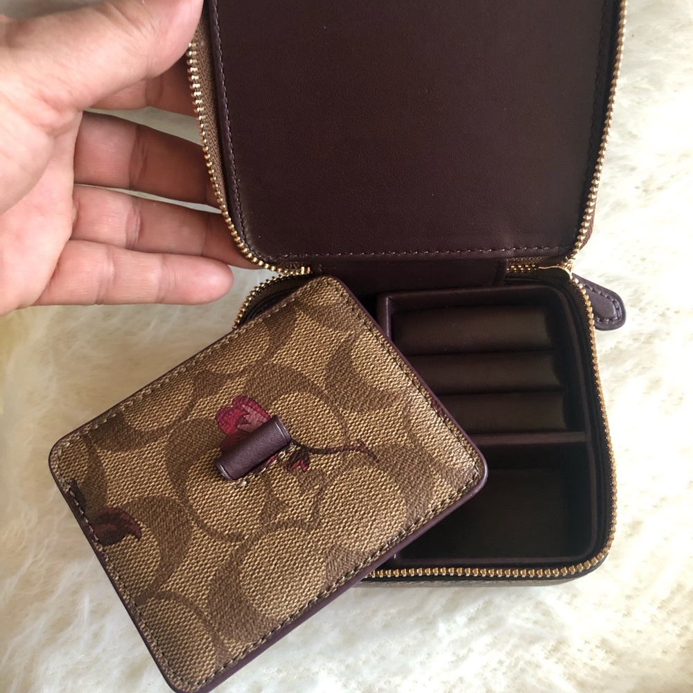 COACH Jewelry box - Picture 3 of 8